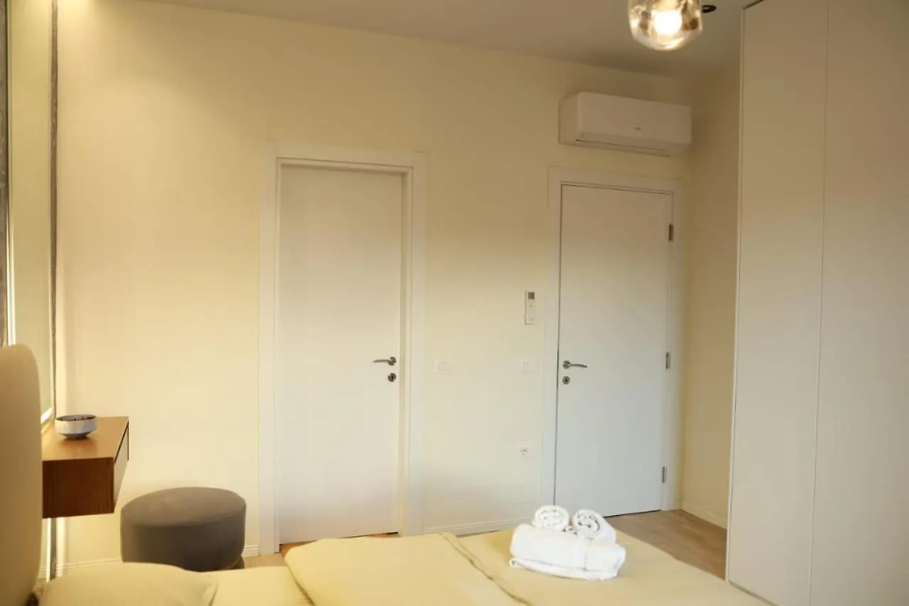 Main Luxury Apartment 1 Tirana